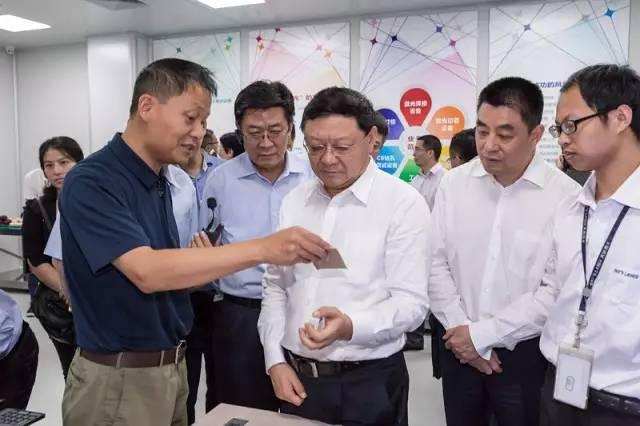 廣東省委常委、深圳市委書(shū)記王偉中率隊(duì)到大族激光調(diào)研座談